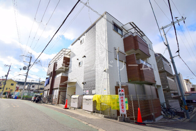 クリエオーレ門真南Ⅰの外観
