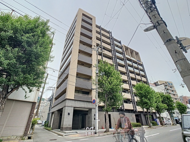 プレジール三ノ宮Ⅲの外観