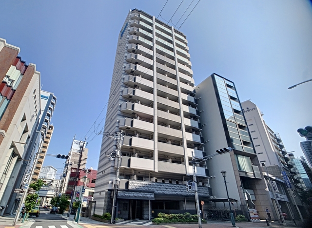 プレサンスみなと元町駅前の外観