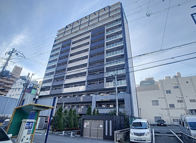 プレサンス三宮東フィールの外観