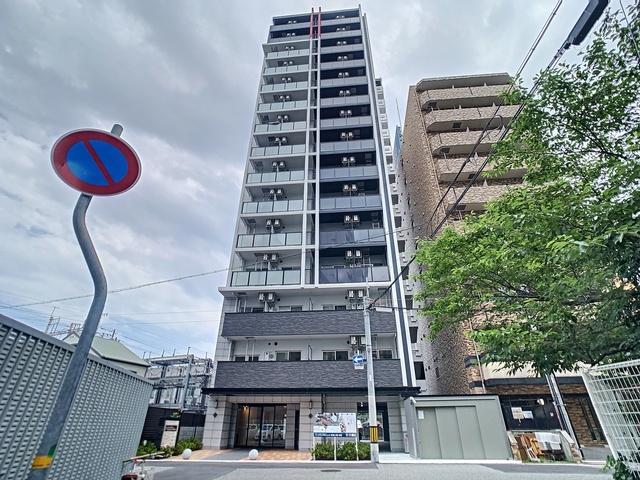 エステムコート神戸湊町の外観
