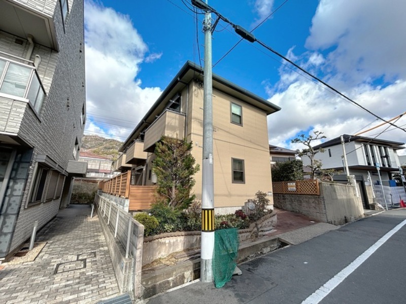 フルール岡本の外観
