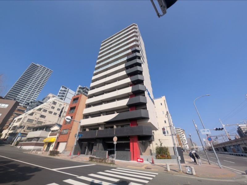 セレニテ元町アリエの外観
