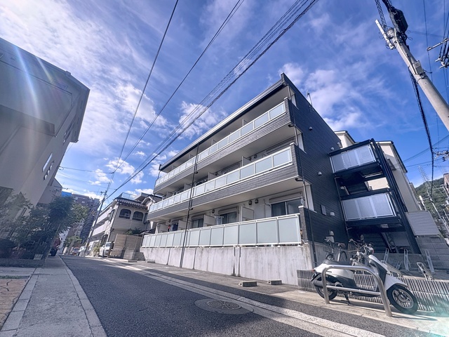 リブリ・新神戸の外観