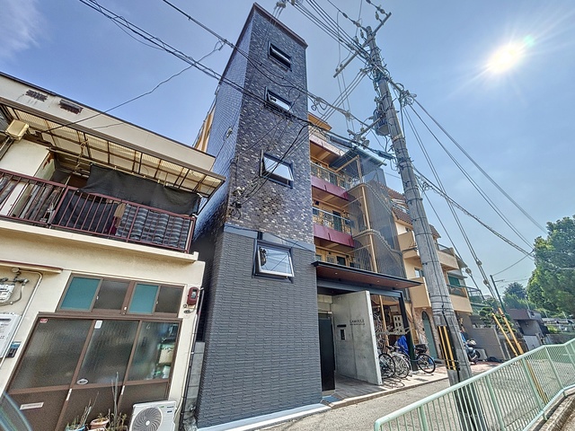 ラムール下三条の外観