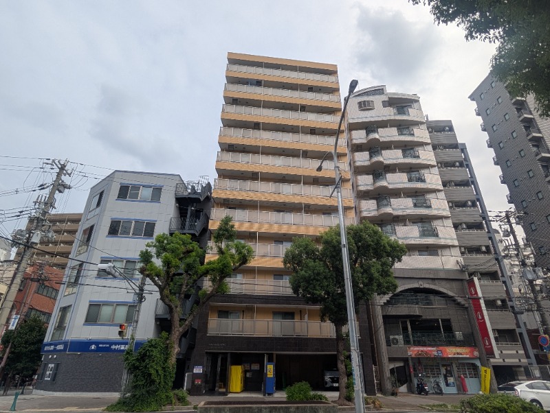 アドモリモト元町通の外観