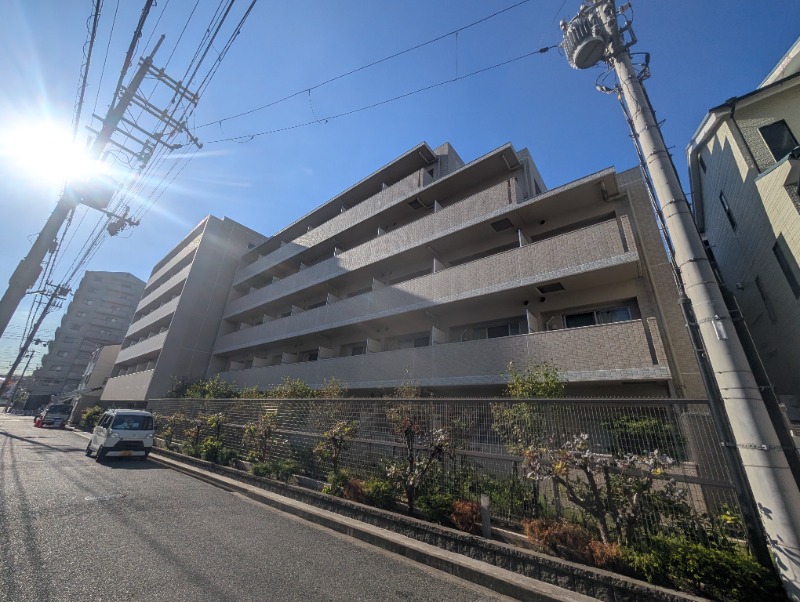 エル・セレーノ石屋川の外観