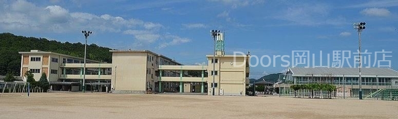 岡山市立富山小学校 岡山市立富山小学校