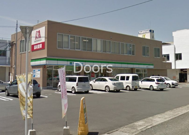 ファミリーマート　岡山問屋町店