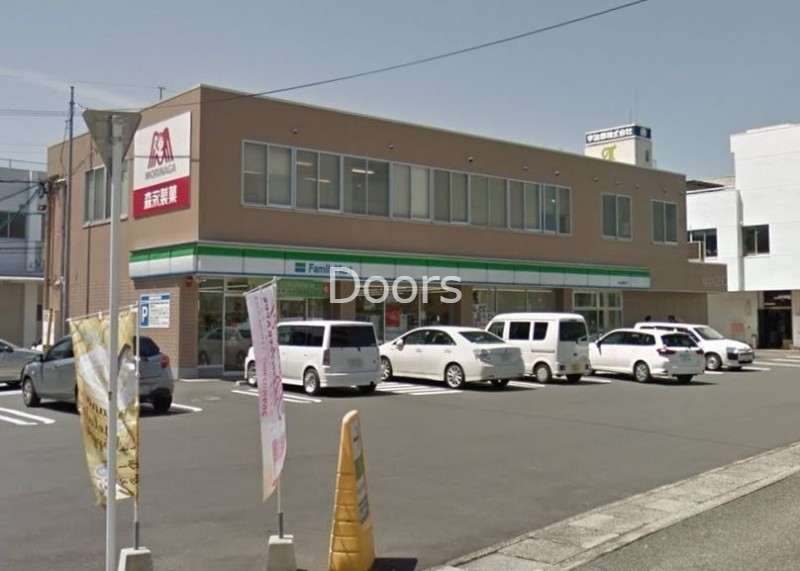 ファミリーマート岡山問屋町店