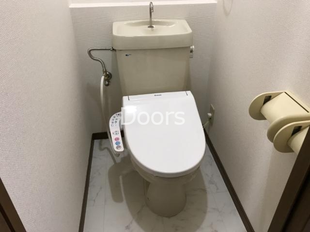 シャワー付トイレ