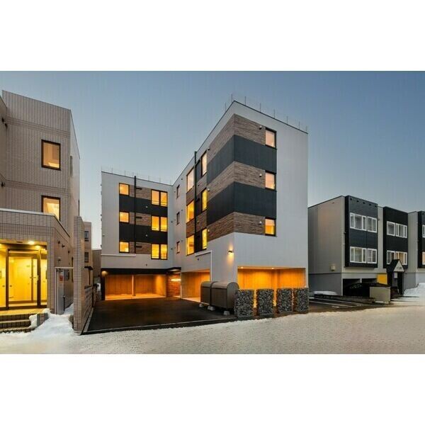 ＪＡＮＵＳ（ジェイナス）　ｒｅｓｉｄｅｎｃｅｓ南平岸駅前