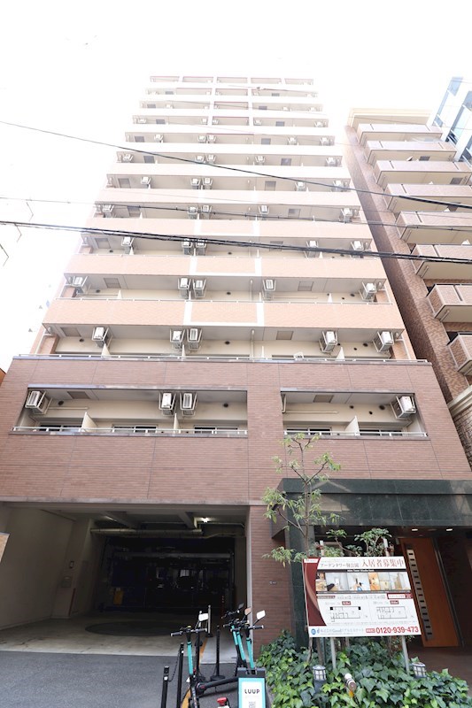 アーデンタワー靭公園の外観