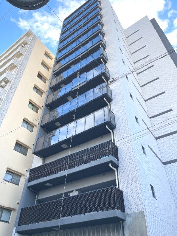 シーズンフラッツ福島の外観