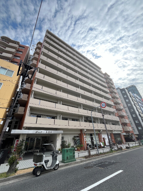シャトー西梅田マンションの外観