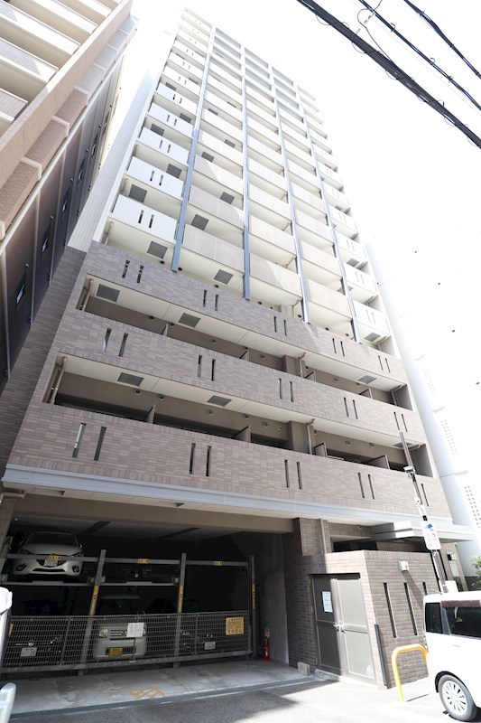レジディア京町堀の外観