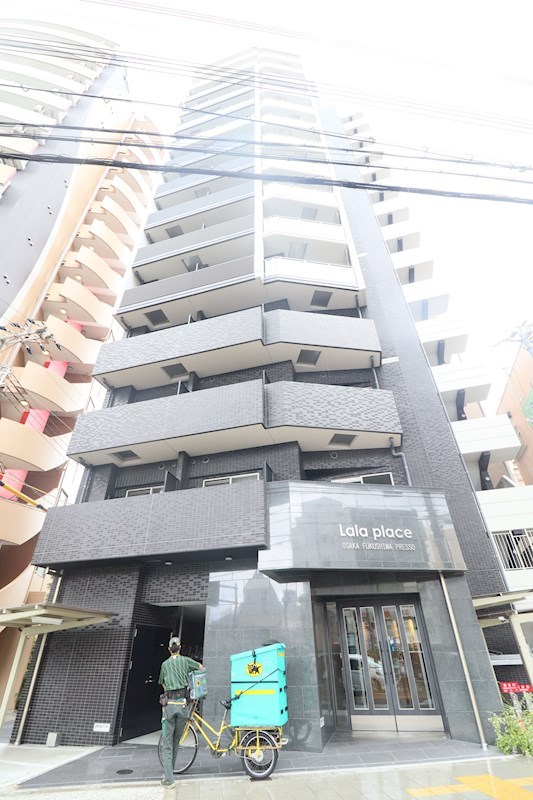 ララプレイス大阪福島プレッソの外観