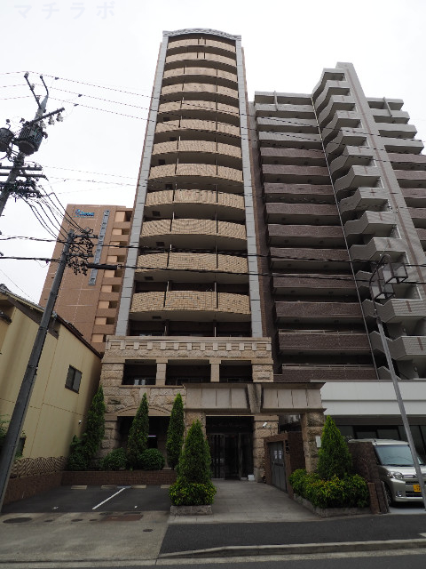 プレサンス泉アーバンゲートの外観
