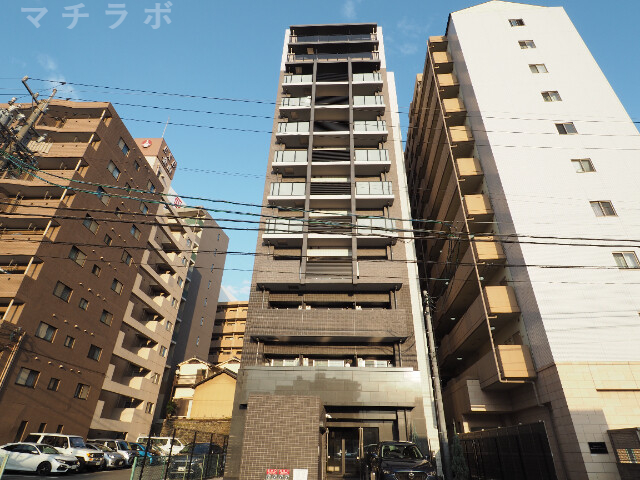 ディアレイシャス金山の外観