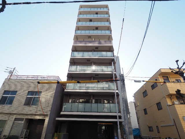ブレストンコート金山の外観