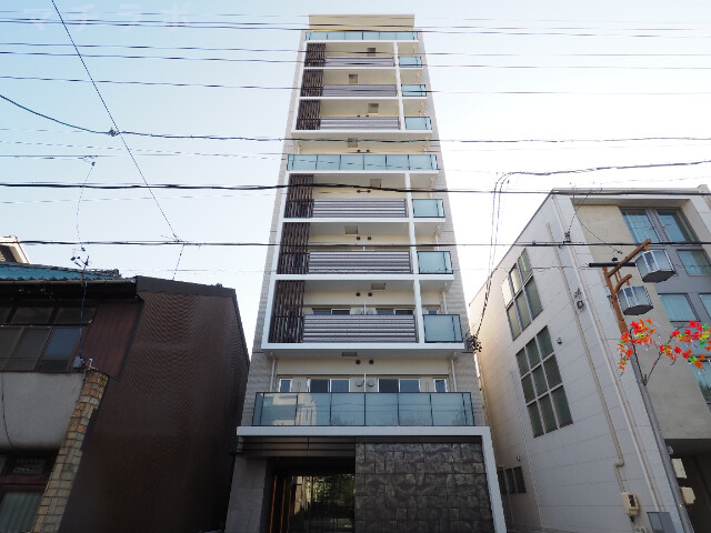 スリーアイランドタワー車道