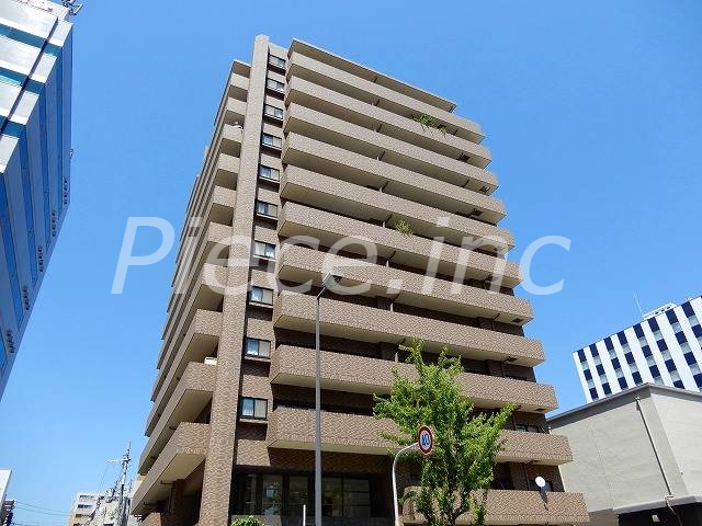 リーガル西梅田の外観