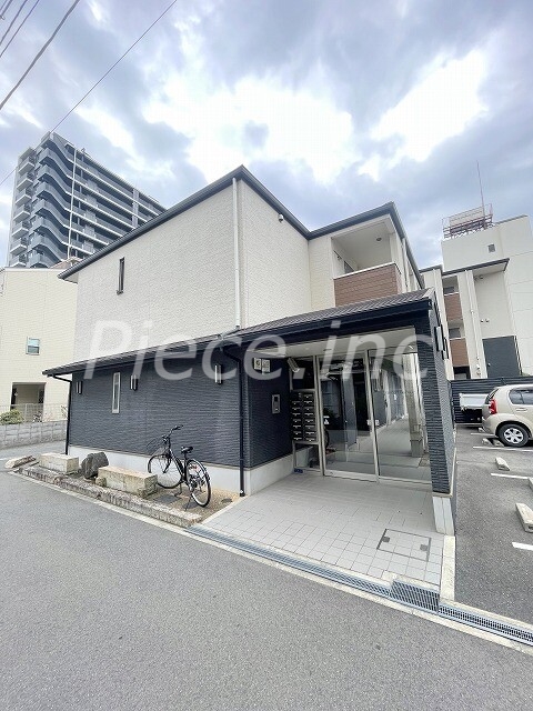 ボンジューネの外観