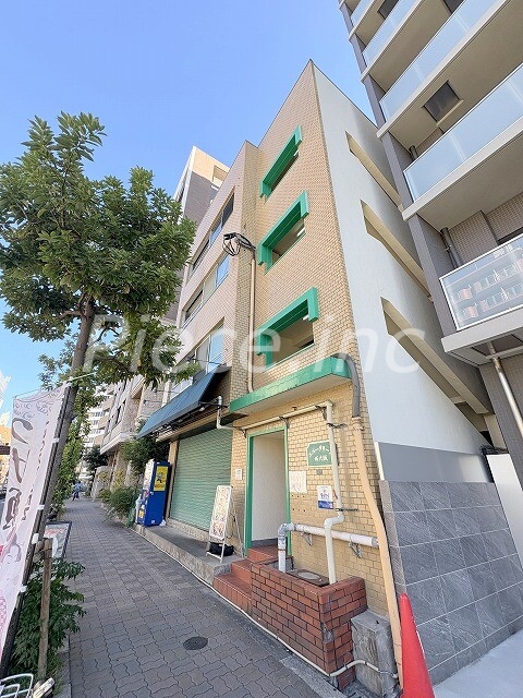 エバーグリーン新大阪の外観