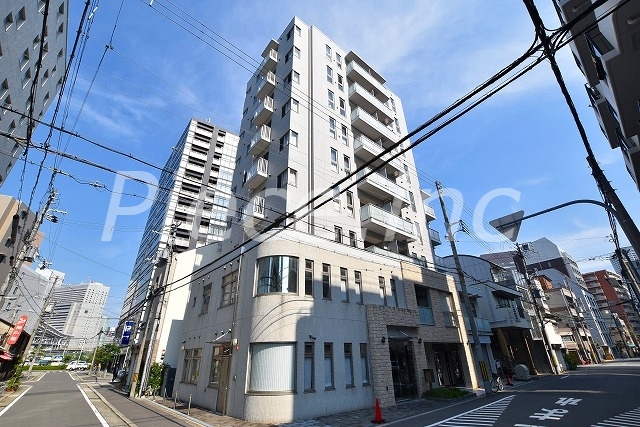 アースブルージュの外観