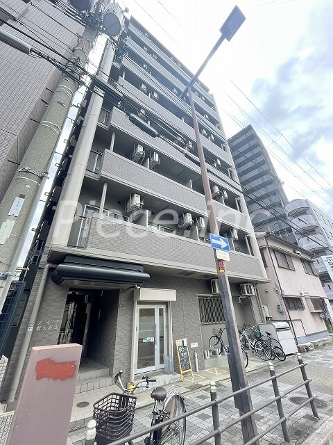 ノイエ新大阪Ａ棟の外観