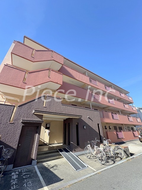 米虫ハイツの外観