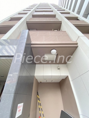 クリスタルブライト谷町の外観