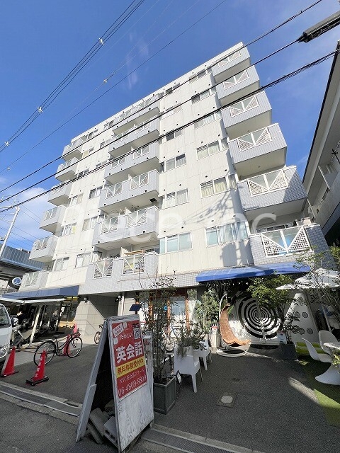 レクシア上新庄の外観