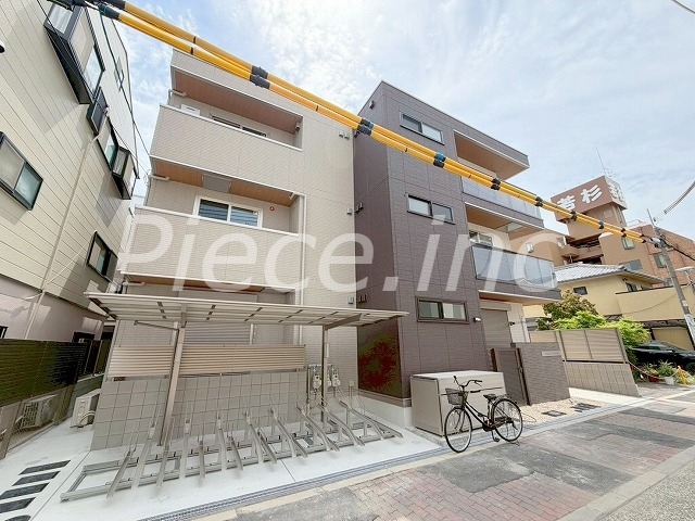 Ｃｌａｓｈｉｓｔ中宮３丁目の外観