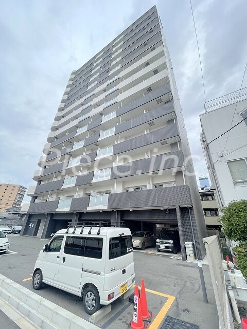 セレニテ新大阪プリエの外観