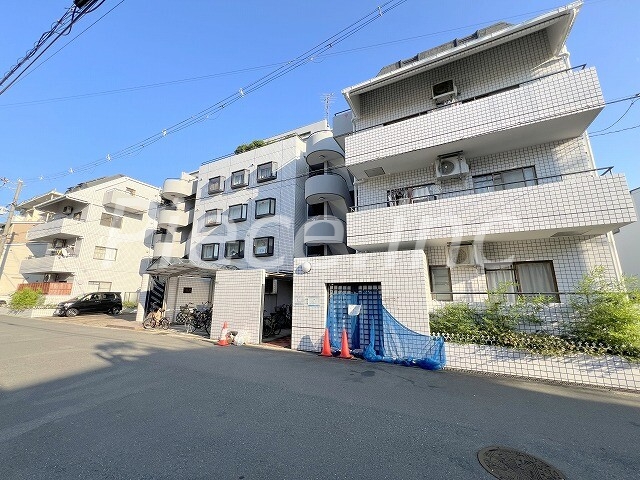 ビラ小松の外観