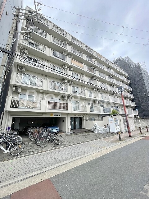 サンフラッツ新大阪　別館の外観