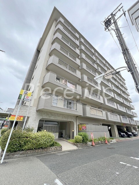 西中島東行マンションの外観