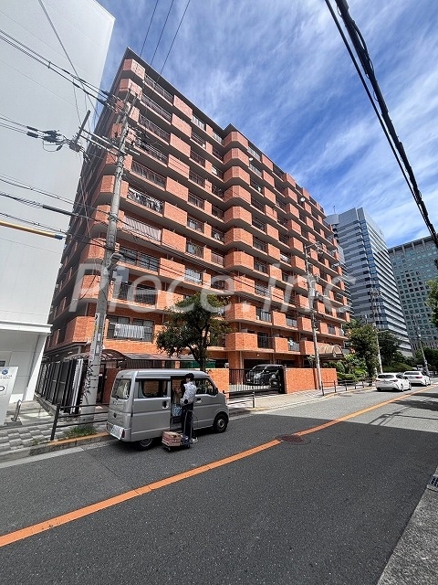 ロイヤルハイツ新大阪の外観