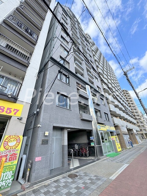 新大阪川島マンションの外観