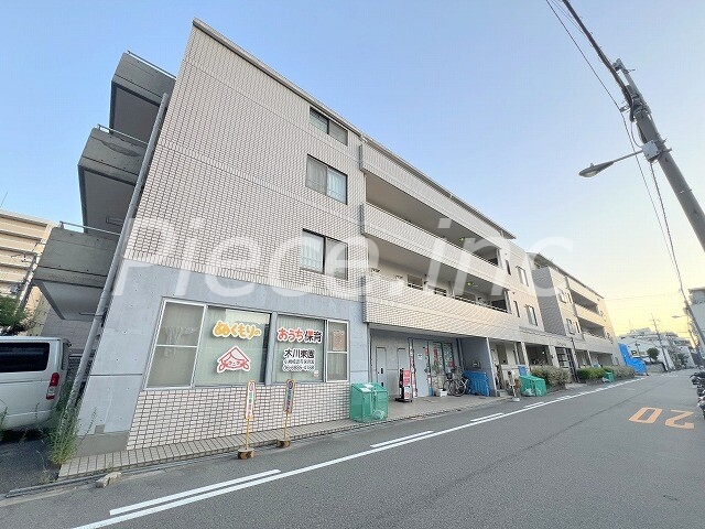 ライフステージ新大阪の外観