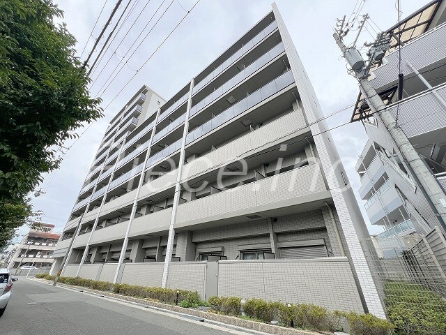 レジュールアッシュ淡路駅前の外観