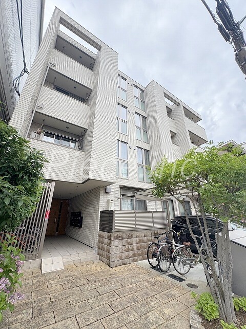 アヴェイル淡路の外観