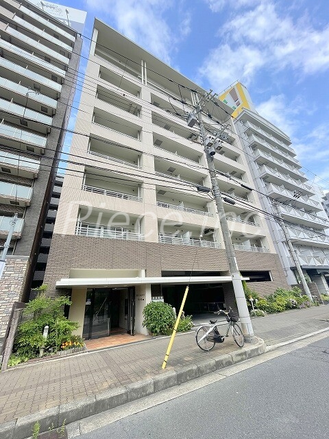 グランシャルマン新大阪の外観