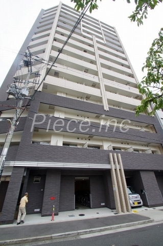 クリスタルグランツ梅田２の外観