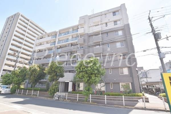 メゾンドファミーユ鶴見緑地公園の外観