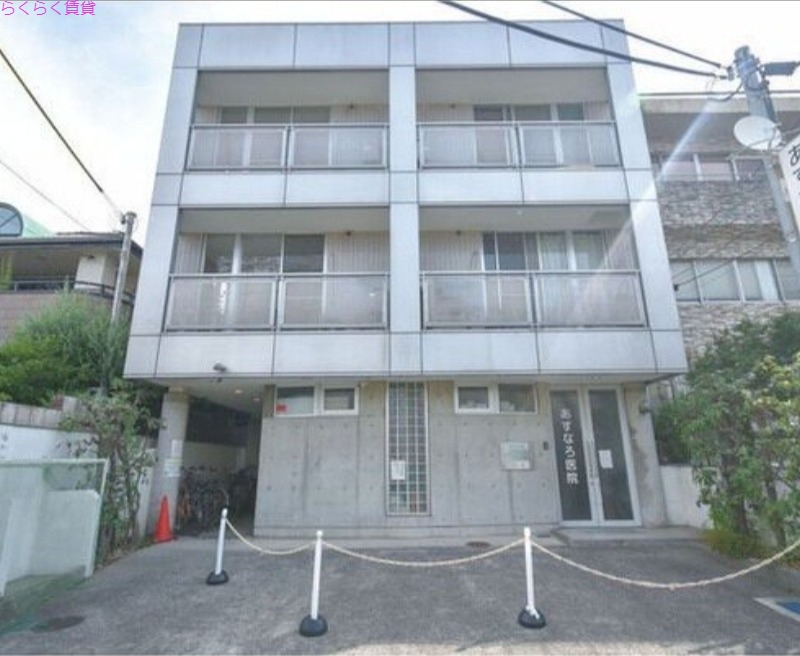 松月町マンションの外観