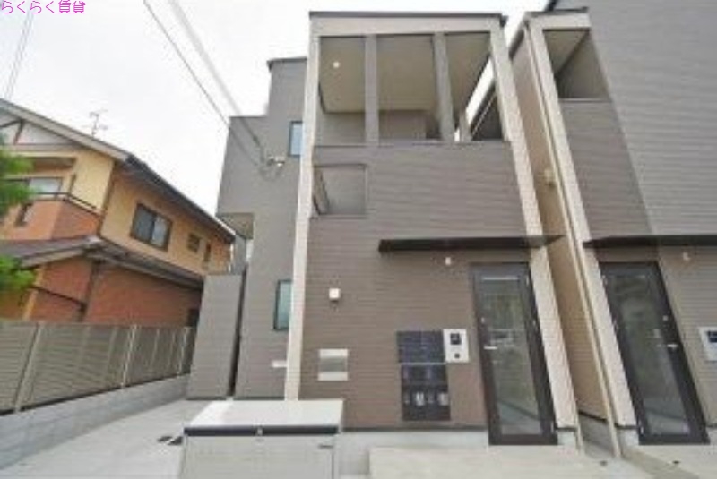 淀下津町アパートの外観