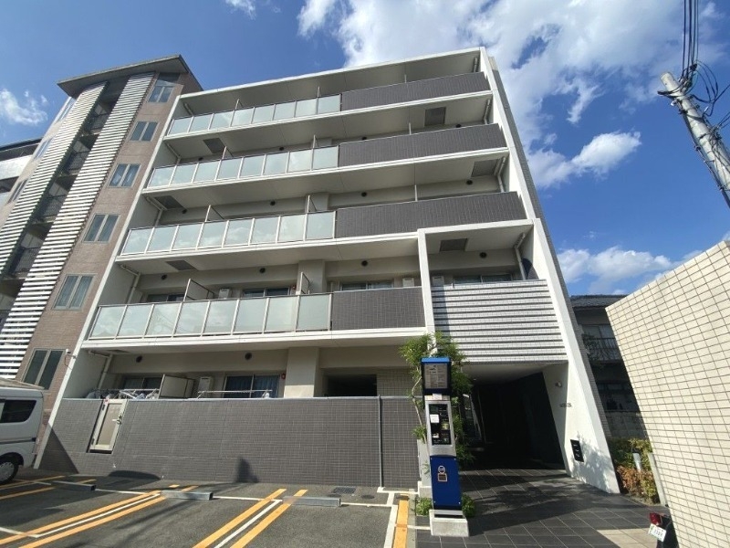 ＬａＣＡＳＡ江坂の外観