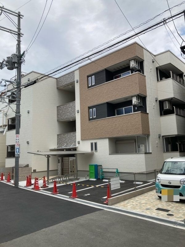 服部南町３丁目アパートの外観